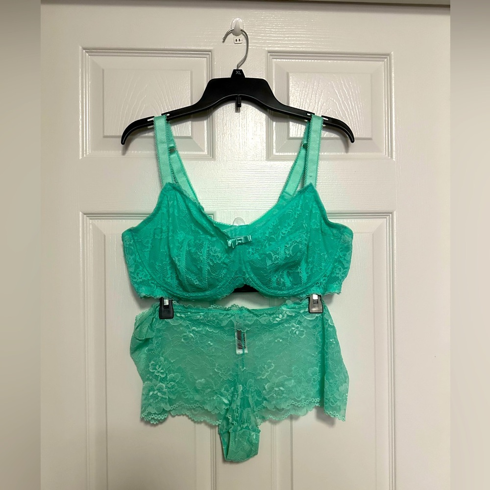 MINT GREEN/FOX & ROYAL BRA 42DDD & 4X/size 20, HIPS & CURVES PANTY 2 piece set